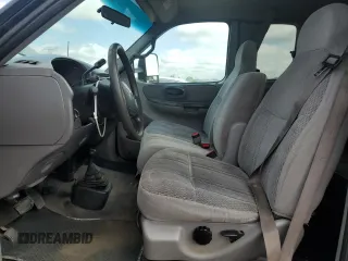 1999 Ford F-150 XL z VIN 1FTRX18L1XKB84628, wystawiony jako Copart lot #63050765 z przebiegiem Nie podano mil oraz Czysty tytuł • Clean title. Historia ofert i sprzedaży dostępna na DreamBid. Obrazek 7.