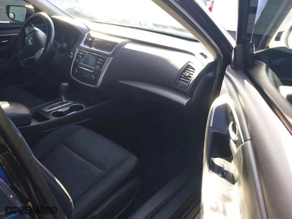 2017 Nissan Altima 2.5 S with VIN 1N4AL3AP0HN323817, listed as a IAAI auction lot 41637474 with 120,635 mi miles. Bid and sale history available at carsss.com. Image 5.