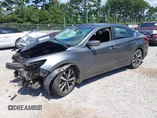 2017 Nissan Altima SV z VIN 1N4AL3AP2HC489509, wystawiony jako IAAI lot #42651575 z przebiegiem 138 361 mil mil oraz . Historia ofert i sprzedaży dostępna na DreamBid. Obrazek 17.