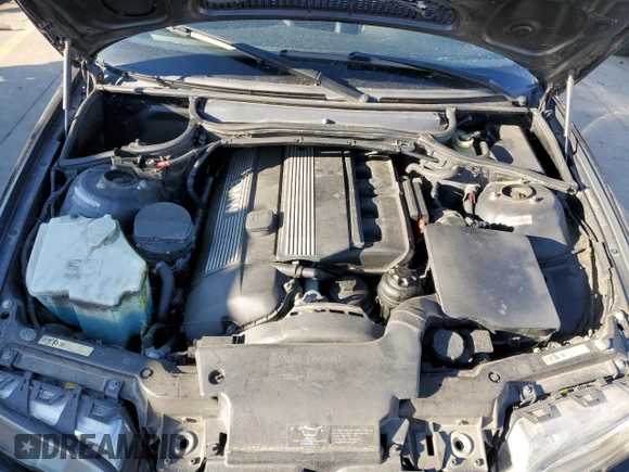 2001 BMW 3 Series 330Ci with VIN WBABS53491JU84547, listed as a Copart auction lot 87298284 with 82,210 mi miles and Salvage Title. Bid and sale history available at carsss.com. Image 11.
