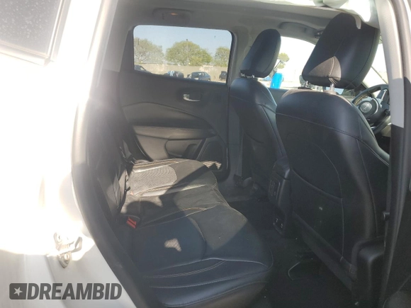 2018 Jeep Compass Limited z VIN 3C4NJDCBXJT492015, wystawiony jako Copart lot #55117955 z przebiegiem 91 210 mil mil oraz Szkoda całkowita • Salvage title. Historia ofert i sprzedaży dostępna na DreamBid. Obrazek 11.