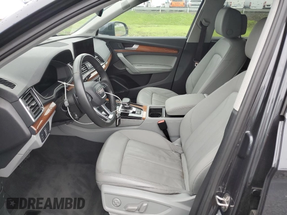 2021 Audi Q5 Premium Plus with VIN WA1BAAFY5M2100978, listed as a Copart auction lot 60649225 with 25,693 mi miles and Salvage title. Bid and sale history available at DreamBid. Image 7.