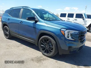 2024 GMC Terrain SLE z VIN 3GKALMEG5RL292662, wystawiony jako IAAI lot #42148356 z przebiegiem 12 939 mil mil oraz . Historia ofert i sprzedaży dostępna na DreamBid. Obrazek 1.