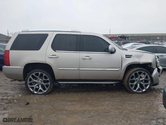 2007 Cadillac Escalade with VIN 1GYFK63857R307852, listed as a IAAI auction lot 41680149 with 242,849 mi miles. Bid and sale history available at carsss.com. Image 13.