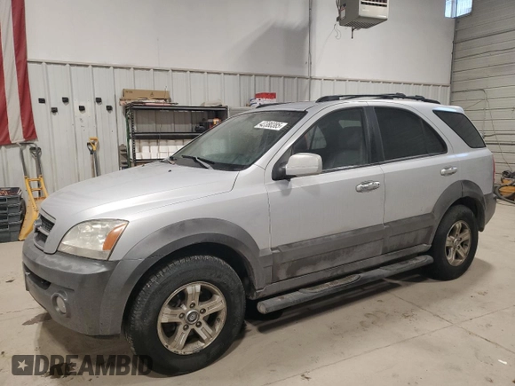 2005 Kia Sorento LX with VIN KNDJC733055350507, listed as a Copart auction lot 42380385 with 226,279 mi miles and Salvage title. Bid and sale history available at DreamBid. Image 1.