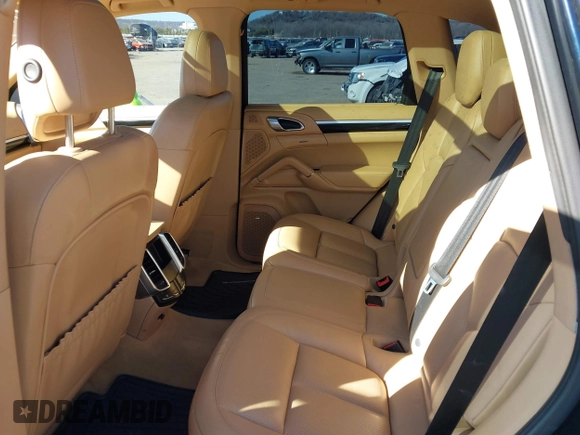 2015 Porsche Cayenne Diesel with VIN WP1AF2A25FLA39655, listed as a IAAI auction lot 41700654 with 127,713 mi miles and . Bid and sale history available at DreamBid. Image 8.