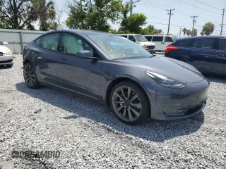 2023 Tesla Model 3 z VIN 5YJ3E1EA0PF571943, wystawiony jako Copart lot #58338235 z przebiegiem 41 584 mil mil oraz Szkoda całkowita • Salvage title. Historia ofert i sprzedaży dostępna na DreamBid. Obrazek 4.