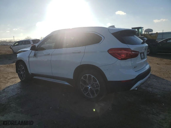 2022 BMW X1 xDrive28i with VIN WBXJG9C00N5V20325, listed as a Copart auction lot 83446714 with 46,270 mi miles and Salvage Title. Bid and sale history available at carsss.com. Image 2.