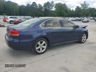 2012 Volkswagen Passat SE z VIN 1VWBP7A31CC058642, wystawiony jako Copart lot #54897785 z przebiegiem 239 304 mil mil oraz Szkoda całkowita • Salvage title. Historia ofert i sprzedaży dostępna na DreamBid. Obrazek 3.
