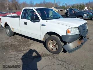 2005 Ford F-150 XL with VIN 1FTRF12285NB41452, listed as a IAAI auction lot 41903892 with 290,233 mi miles. Bid and sale history available at carsss.com. Image 1.