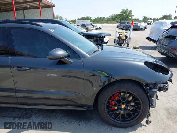 2018 Porsche Macan GTS z VIN WP1AG2A54JLB62881, wystawiony jako IAAI lot #42027419 z przebiegiem 91 876 mil mil oraz . Historia ofert i sprzedaży dostępna na DreamBid. Obrazek 19.