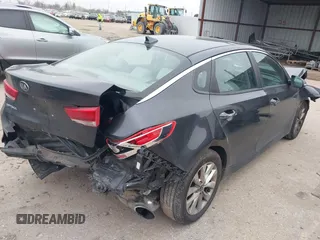 2017 Kia Optima LX z VIN 5XXGT4L33HG131596, wystawiony jako IAAI lot #41591166 z przebiegiem 105 084 mil mil oraz . Historia ofert i sprzedaży dostępna na DreamBid. Obrazek 4.