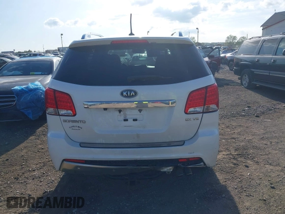 2011 Kia Sorento SX with VIN 5XYKWDA29BG121492, listed as a IAAI auction lot 42144446 with 203,556 mi miles and . Bid and sale history available at DreamBid. Image 16.