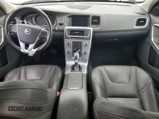 2017 Volvo S60 Inscription Platinum z VIN LYV402HMXHB129950, wystawiony jako Copart lot #54382365 z przebiegiem 92 868 mil mil oraz Szkoda całkowita • Salvage title. Historia ofert i sprzedaży dostępna na DreamBid. Obrazek 8.