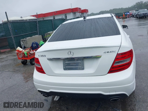 2013 Mercedes-Benz C 300 Sport с VIN WDDGF8AB7DR276047, выставлен на аукционе IAAI как лот 42511628 с пробегом 113 694 миль миль и . История ставок и продаж доступна на DreamBid. Изображение 16.