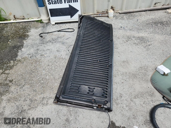 2006 Ford F-150 XLT с VIN 1FTPW12V26FB16690, выставлен на аукционе Copart как лот 59291155 с пробегом 118 273 миль миль и Списание • Salvage title. История ставок и продаж доступна на DreamBid. Изображение 12.