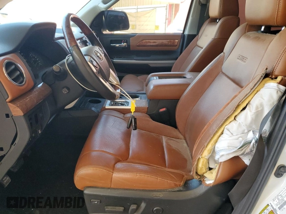 2021 Toyota Tundra Platinum z VIN 5TFAY5F19MX976852, wystawiony jako Copart lot #44753245 z przebiegiem 48 695 mil mil oraz Szkoda całkowita • Salvage title. Historia ofert i sprzedaży dostępna na DreamBid. Obrazek 7.