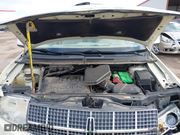 2007 Lincoln MKX with VIN 2LMDU68CX7BJ20050, listed as a IAAI auction lot 42121468 with 78,794 mi miles and . Bid and sale history available at DreamBid. Image 10.