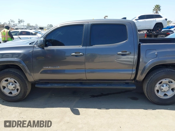 2016 Toyota Tacoma SR5 with VIN 5TFAX5GN7GX055884, listed as a IAAI auction lot 41943589 with 85,443 mi miles. Bid and sale history available at carsss.com. Image 14.