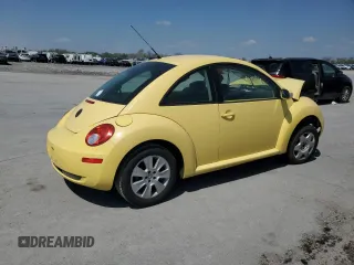 2008 Volkswagen Beetle S z VIN 3VWPW31C58M507697, wystawiony jako Copart lot #52484205 z przebiegiem 130 046 mil mil oraz Tytuł czysty. Historia ofert i sprzedaży dostępna na DreamBid. Obrazek 3.