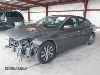 2020 Nissan Altima 2.5 S with VIN 1N4BL4BV1LC199598, listed as a IAAI auction lot 41622628 with 134,497 mi miles. Bid and sale history available at carsss.com. Image 18.