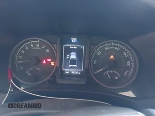 2016 Toyota Tacoma SR with VIN 5TFCZ5AN8GX020900, listed as a IAAI auction lot 41911329 with 133,931 mi miles. Bid and sale history available at carsss.com. Image 7.