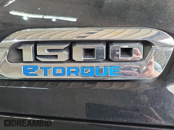 2022 Ram 1500 Big Horn z VIN 1C6RRFFG3NN179009, wystawiony jako IAAI lot #42521052 z przebiegiem 60 189 mil mil oraz . Historia ofert i sprzedaży dostępna na DreamBid. Obrazek 6.