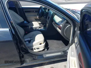 2009 Lincoln MKZ with VIN 3LNHM26T19R615833, listed as a IAAI auction lot 42062684 with 144,940 mi miles and . Bid and sale history available at carsss.com. Image 5.