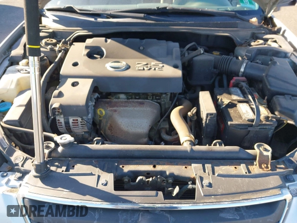 2004 Nissan Altima S with VIN 1N4AL11DX4C147777, listed as a IAAI auction lot 41646134 with 124,023 mi miles. Bid and sale history available at carsss.com. Image 10.