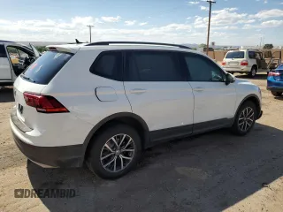 2021 Volkswagen Tiguan S z VIN 3VV1B7AX8MM065752, wystawiony jako Copart lot #62013905 z przebiegiem Nie podano mil oraz Szkoda całkowita • Salvage title. Historia ofert i sprzedaży dostępna na DreamBid. Obrazek 3.