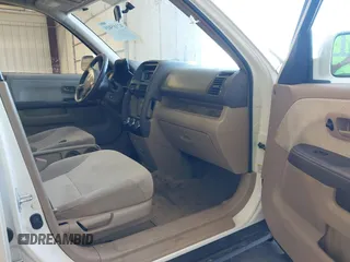 2006 Honda CR-V EX with VIN SHSRD78876U426303, listed as a IAAI auction lot 42185419 with 197,016 mi miles and . Bid and sale history available at carsss.com. Image 5.