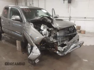 2013 Toyota Tacoma with VIN 5TFUU4EN3DX055489, listed as a IAAI auction lot 41247213 with 58,570 mi miles and . Bid and sale history available at DreamBid. Image 18.