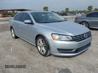 2015 Volkswagen Passat SE z VIN 1VWBV7A34FC085960, wystawiony jako IAAI lot #41464038 z przebiegiem 85 312 mil mil oraz . Historia ofert i sprzedaży dostępna na DreamBid. Obrazek 1.