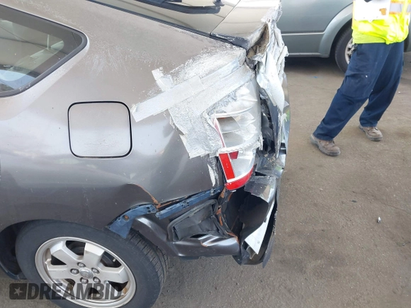2007 Toyota Prius z VIN JTDKB20UX73281542, wystawiony jako IAAI lot #42449989 z przebiegiem 164 111 mil mil oraz . Historia ofert i sprzedaży dostępna na DreamBid. Obrazek 14.