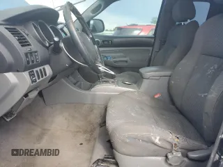 2007 Toyota Tacoma PreRunner z VIN 5TETU62N97Z456716, wystawiony jako Copart lot #61405415 z przebiegiem 266 757 mil mil oraz Czysty tytuł • Clean title. Historia ofert i sprzedaży dostępna na DreamBid. Obrazek 7.