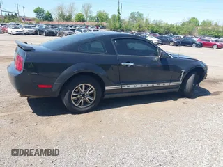 2005 Ford Mustang Deluxe with VIN 1ZVFT80N255111782, listed as a IAAI auction lot 42145903 with 243,853 mi miles. Bid and sale history available at carsss.com. Image 4.