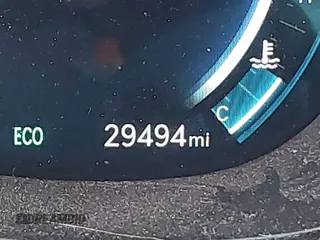 2022 Genesis GV70 Sport z VIN KMUMCDTC3NU074029, wystawiony jako IAAI lot #41400987 z przebiegiem 29 494 mil mil oraz . Historia ofert i sprzedaży dostępna na DreamBid. Obrazek 15.