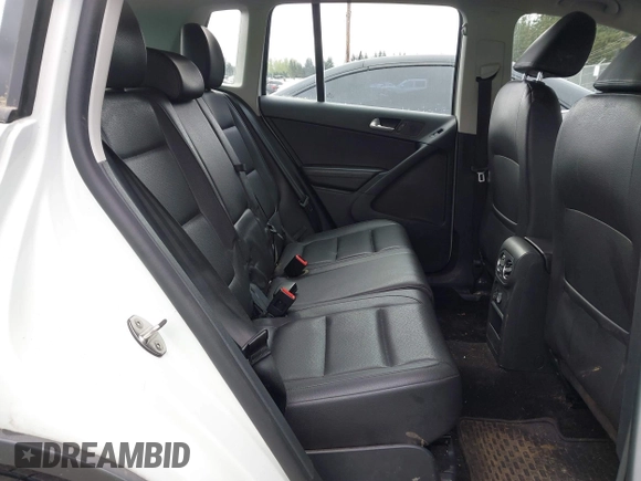 2017 Volkswagen Tiguan S with VIN WVGBV7AX5HK025695, listed as a IAAI auction lot 42071120 with 98,330 mi miles and . Bid and sale history available at DreamBid. Image 8.