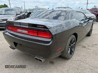 2012 Dodge Challenger SRT-8 392 z VIN 2C3CDYCJ8CH137762, wystawiony jako Copart lot #59003275 z przebiegiem 85 412 mil mil oraz Tytuł czysty. Historia ofert i sprzedaży dostępna na DreamBid. Obrazek 4.