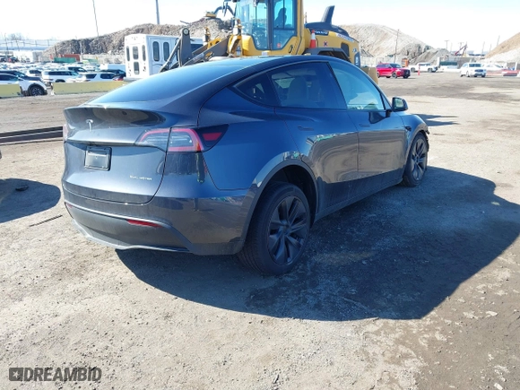 2025 Tesla Model Y Long Range with VIN 7SAYGDEE1SA351255, listed as a IAAI auction lot 41816235 with 1,463 mi miles. Bid and sale history available at carsss.com. Image 4.