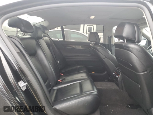 2013 BMW 7 Series 750Li xDrive z VIN WBAYF8C56DD141092, wystawiony jako Copart lot #46121145 z przebiegiem 175 525 mil mil oraz Czysty tytuł • Clean title. Historia ofert i sprzedaży dostępna na DreamBid. Obrazek 10.