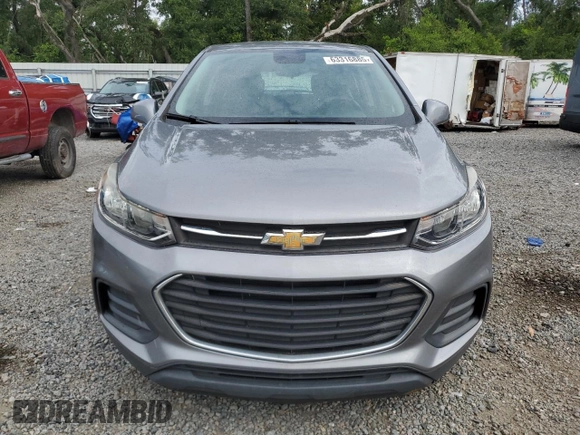 2020 Chevrolet Trax LS z VIN 3GNCJKSB3LL175622, wystawiony jako Copart lot #63316885 z przebiegiem Nie podano mil oraz Szkoda całkowita • Salvage title. Historia ofert i sprzedaży dostępna na DreamBid. Obrazek 5.