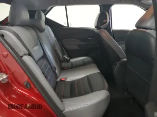2021 Nissan Kicks SR z VIN 3N1CP5DV2ML521972, wystawiony jako Copart lot #58954135 z przebiegiem 92 036 mil mil oraz Czysty tytuł • Clean title. Historia ofert i sprzedaży dostępna na DreamBid. Obrazek 10.