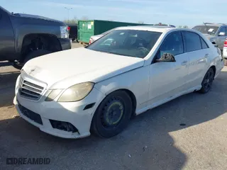 2011 Mercedes-Benz E-Class E 350 Luxury with VIN WDDHF5GBXBA452434, listed as a IAAI auction lot 41814981 with 324,878 mi miles. Bid and sale history available at carsss.com. Image 2.
