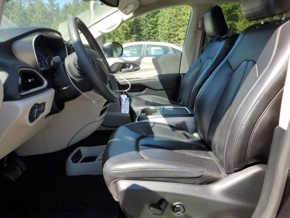 2023 Chrysler Pacifica Touring L with VIN 2C4RC1BG3PR628150, listed as a Copart auction lot 66003805 with 45,870 mi miles and Salvage title. Bid and sale history available at DreamBid. Image 7.