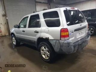 2005 Ford Escape XLT z VIN 1FMYU93145KA20050, wystawiony jako Copart lot #76794024 z przebiegiem 98 559 mil mil oraz Szkoda całkowita • Salvage title. Historia ofert i sprzedaży dostępna na DreamBid. Obrazek 2.