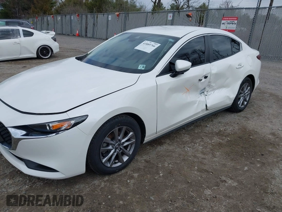 2021 Mazda 3 S z VIN JM1BPAAL6M1310589, wystawiony jako IAAI lot #41889766 z przebiegiem 42 325 mil mil oraz . Historia ofert i sprzedaży dostępna na DreamBid. Obrazek 2.