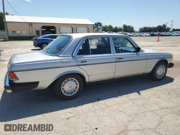 1979 Mercedes-Benz 300 с VIN 12313012127361, выставлен на аукционе Copart как лот 61981455 с пробегом 173 130 миль миль и Чистый • Clean title. История ставок и продаж доступна на DreamBid. Изображение 3.