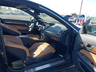 2016 Mercedes-Benz E 400 with VIN WDDKK6FF7GF334640, listed as a IAAI auction lot 42014084 with Not Provided miles and . Bid and sale history available at carsss.com. Image 5.