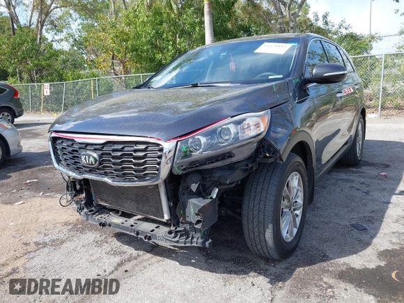 2019 Kia Sorento LX with VIN 5XYPG4A32KG538030, listed as a IAAI auction lot 41628882 with 120,392 mi miles. Bid and sale history available at carsss.com. Image 6.
